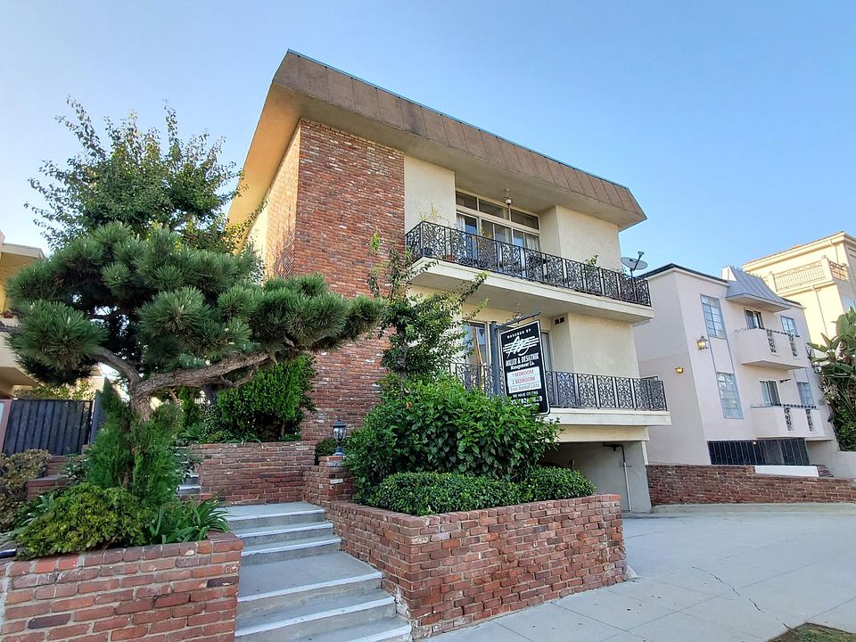 1st image of 11735 Mayfield Ave #C
