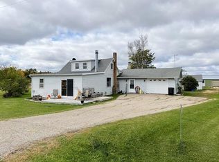6285 Maplewood Rd, Vesper, WI 54489