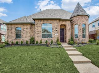 8202 Fallbrook Dr, Sachse, TX 75048