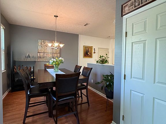 5th image of 3927 Elter Ln