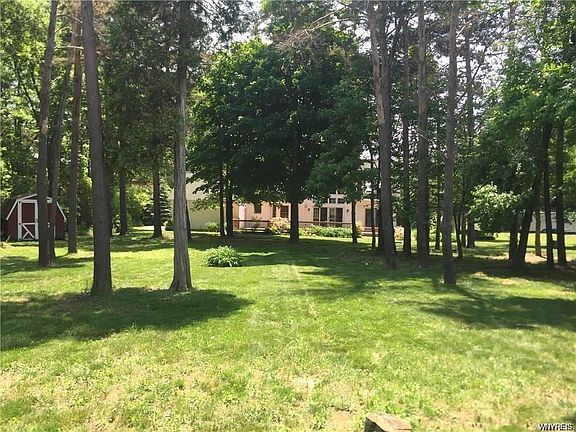 3rd image of 3138 Lake Shore Dr E