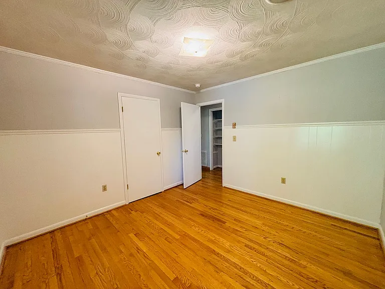 1105 Robin Rd — Photo 14