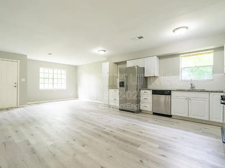 9196 White Oak Dr — Photo 15