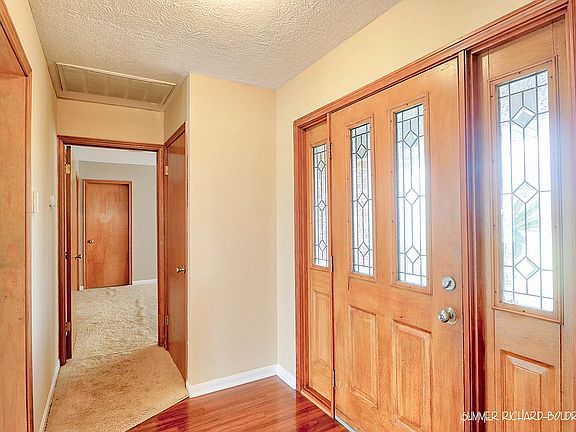 4th image of 5742 Barrett Ln