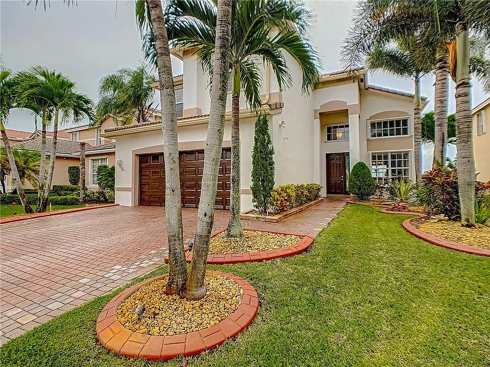 4827 SW 183rd Ave