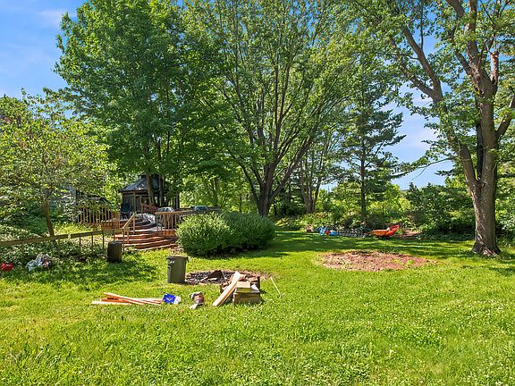 4th image of 27050 W Wilmot Rd