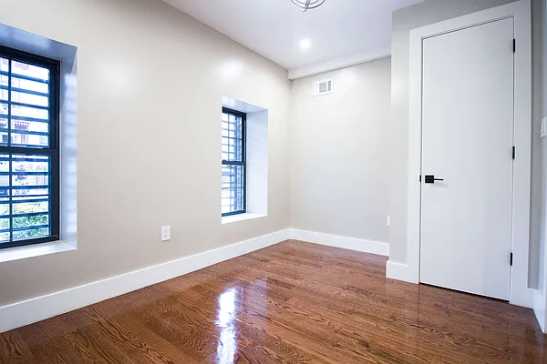 Rented by Nooklyn NYC LLC | media 35