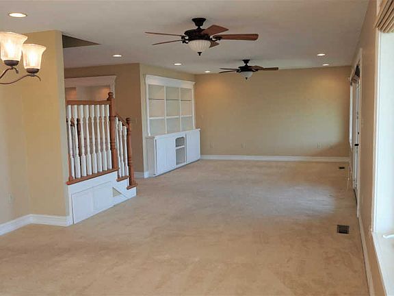 5th image of 1540 Persimmon Orchard Dr