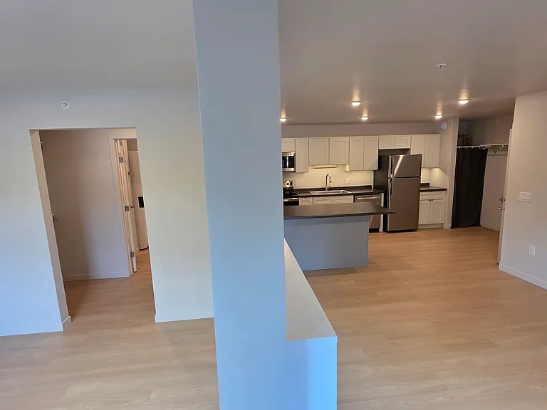 1221 Commonwealth Ave — Photo 1
