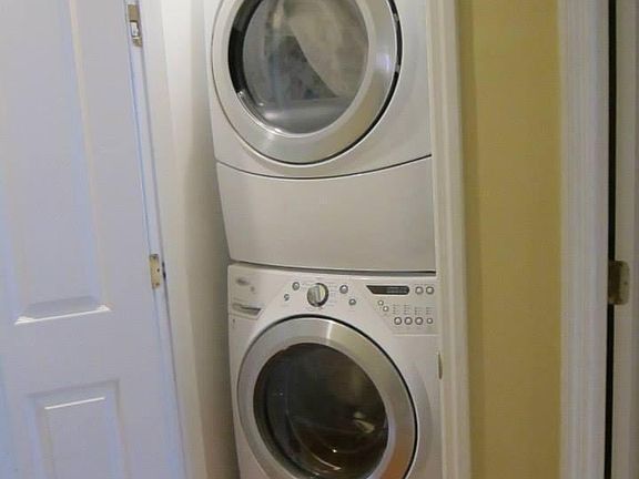 2nd image of 2841 Ford St APT 2