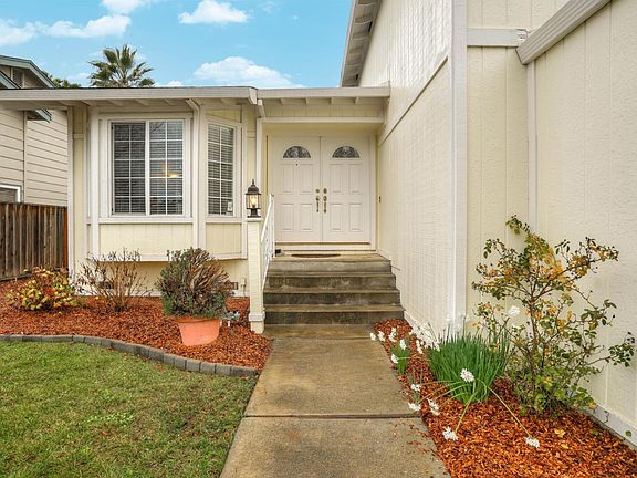 2nd image of 15115 Venetian Way