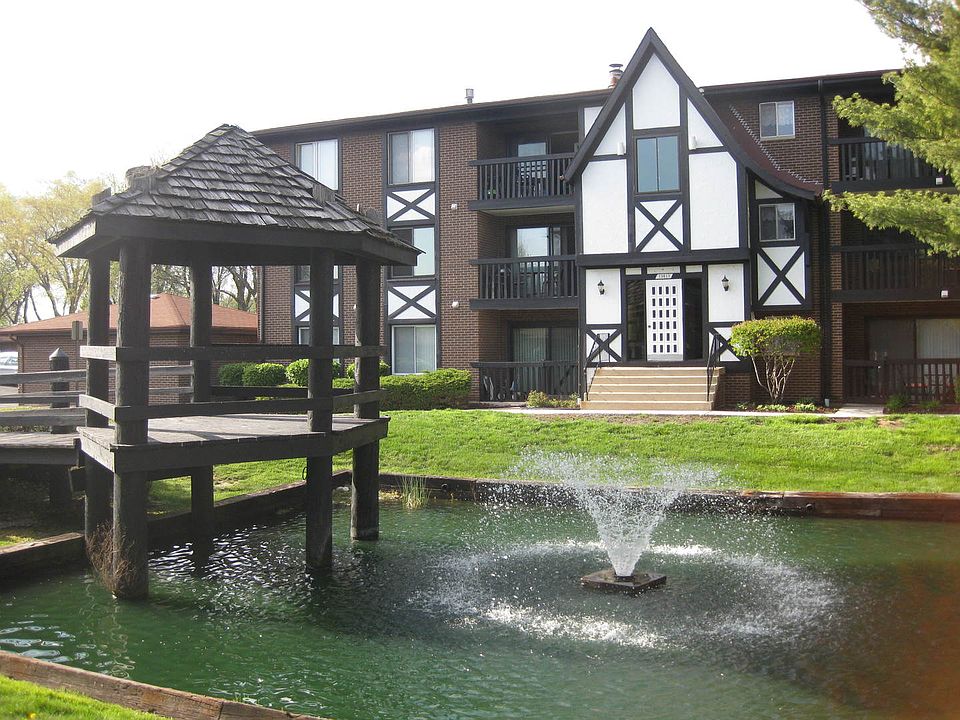 1st image of 13615 Royal Ct APT 306