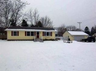 400 8th St, Hampton, IL 61256