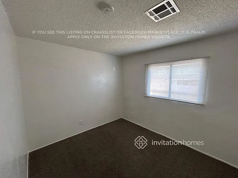 3007 N 79th Dr — Photo 16
