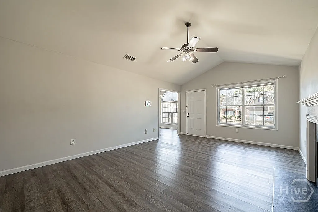 Building Photo - 172 Tall Pine Ln