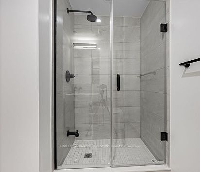 5th image of 108 Peter St #2011