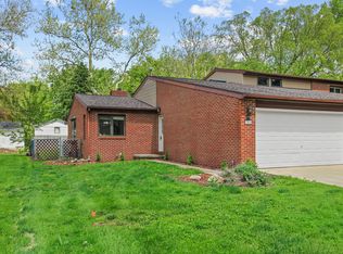 3304 Halifax Dr APT B, Champaign, IL 61822