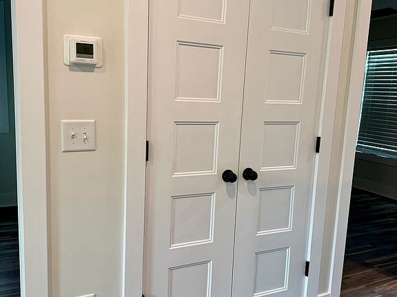 5th image of 3107 W Borders St