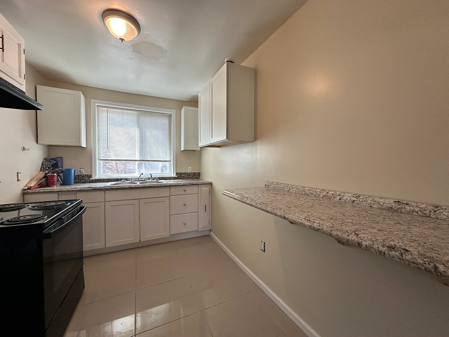 2 bed, $1,600 — Photo 4