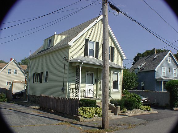 2nd image of 68 Crescent St