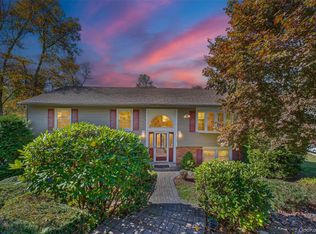 111 Red Mills Rd, Mahopac, NY 10541