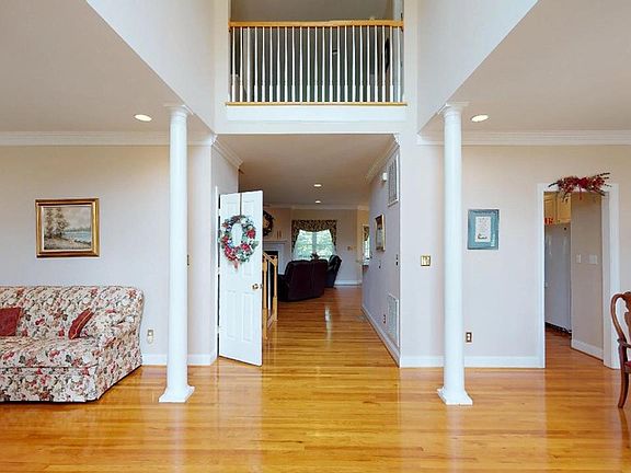 5th image of 5027 Cobblestone Dr