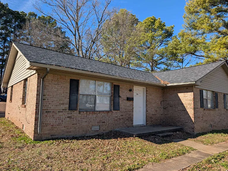 120 Willow Ln #A — Photo 2