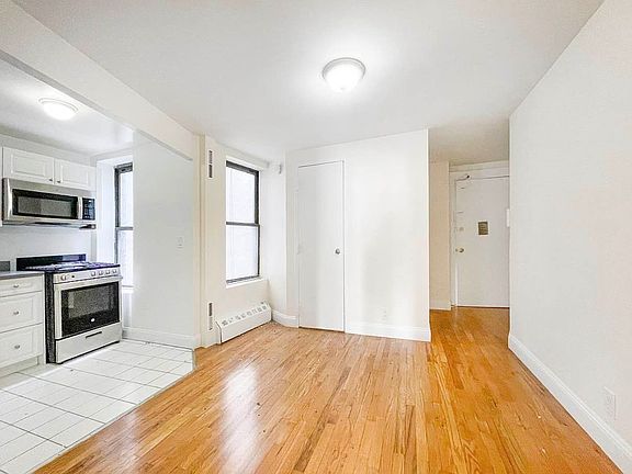 5th image of 516 E 80th St APT 22