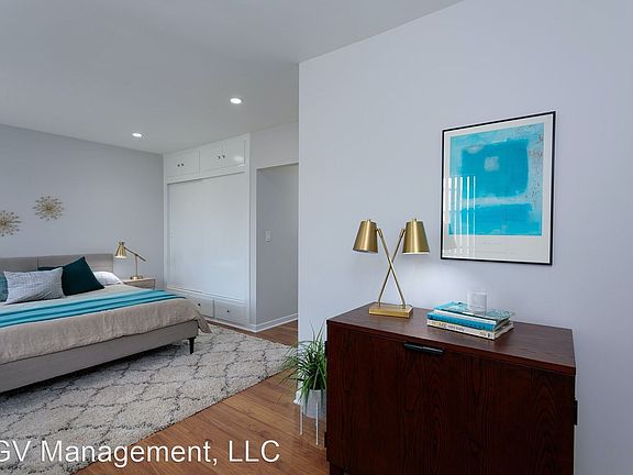 4th image of 530 S Los Robles Ave #10378009
