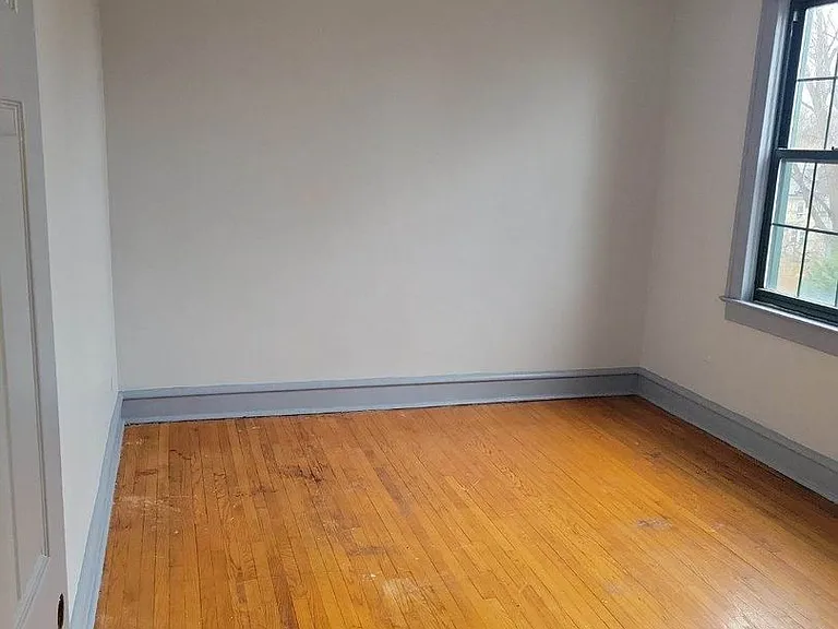 109 Chestnut St — Photo 16