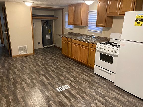 3rd image of 819 Kimberly Dr