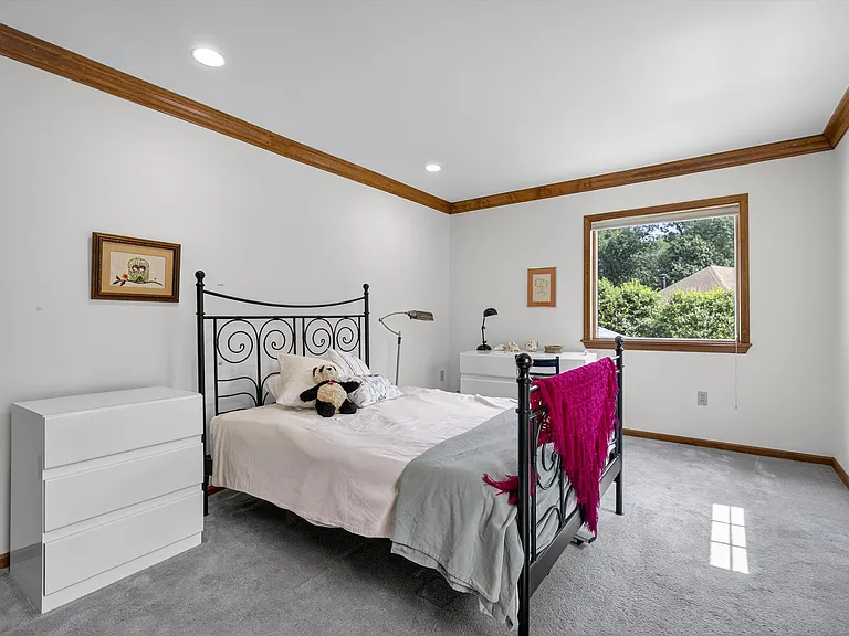 92 Brook Hollow Dr — Photo 31