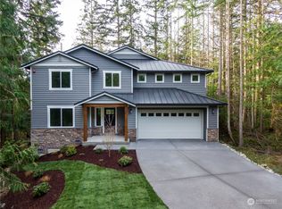 6860 Lakewood Park Ln, Anacortes, WA