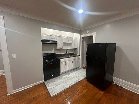 2nd image of 36 S Munn Ave #Ec94c90d1