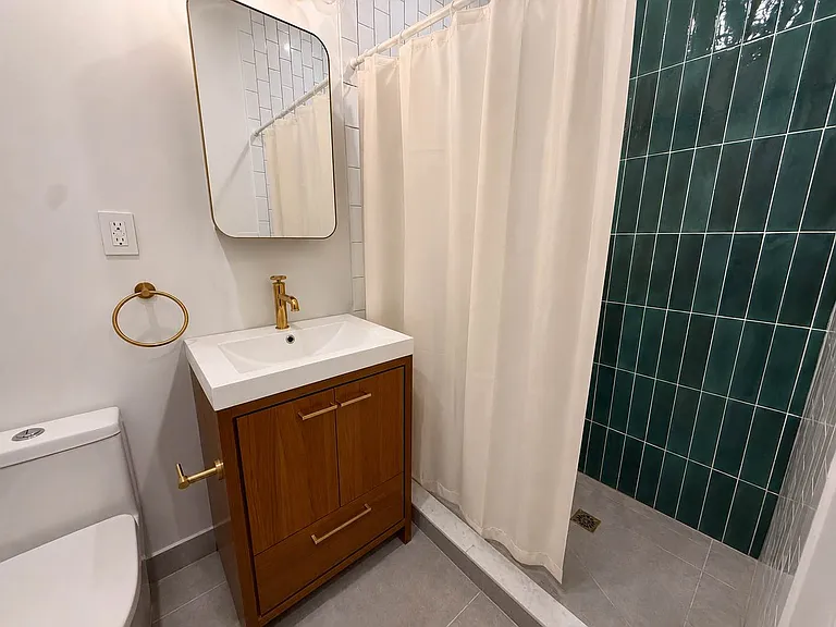 727 Knickerbocker Ave #3B — Photo 12