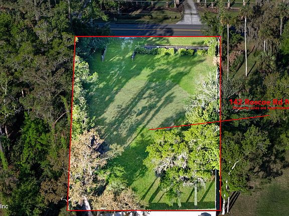 3rd image of 142 ROSCOE Boulevard N