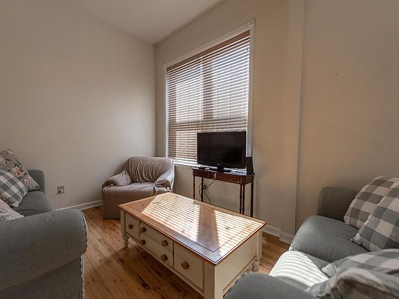4th image of 2120 Fulton Ave Unit 11