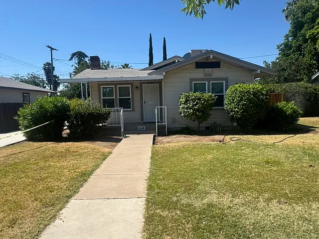 1036 E Cornell Ave