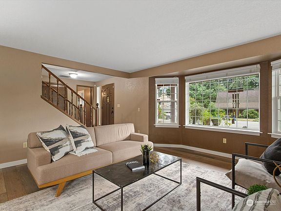 5th image of 14514 Meridian Drive SE
