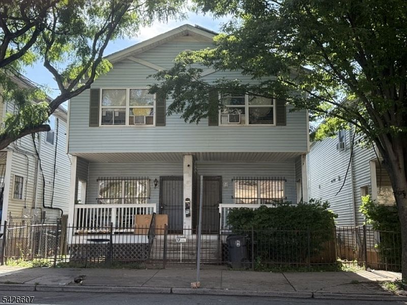 1st image of 290 Bergen St #2