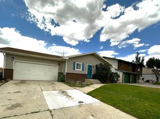 3201 Fir Dr, Rock Springs, WY 82901