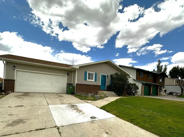 3201 Fir Dr, Rock Springs, WY 82901