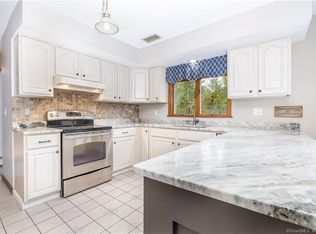 253 Kimberley Rd, Newington, CT 06111