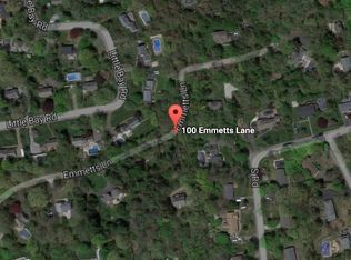 100 Emmetts Ln, Wading River, NY 11792