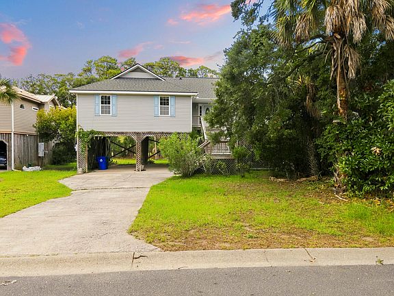 2nd image of 514 W Beach Ct