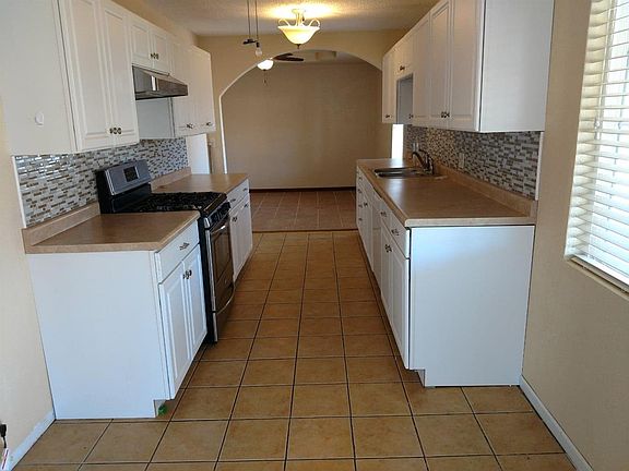 4th image of 10789 Kettle Way