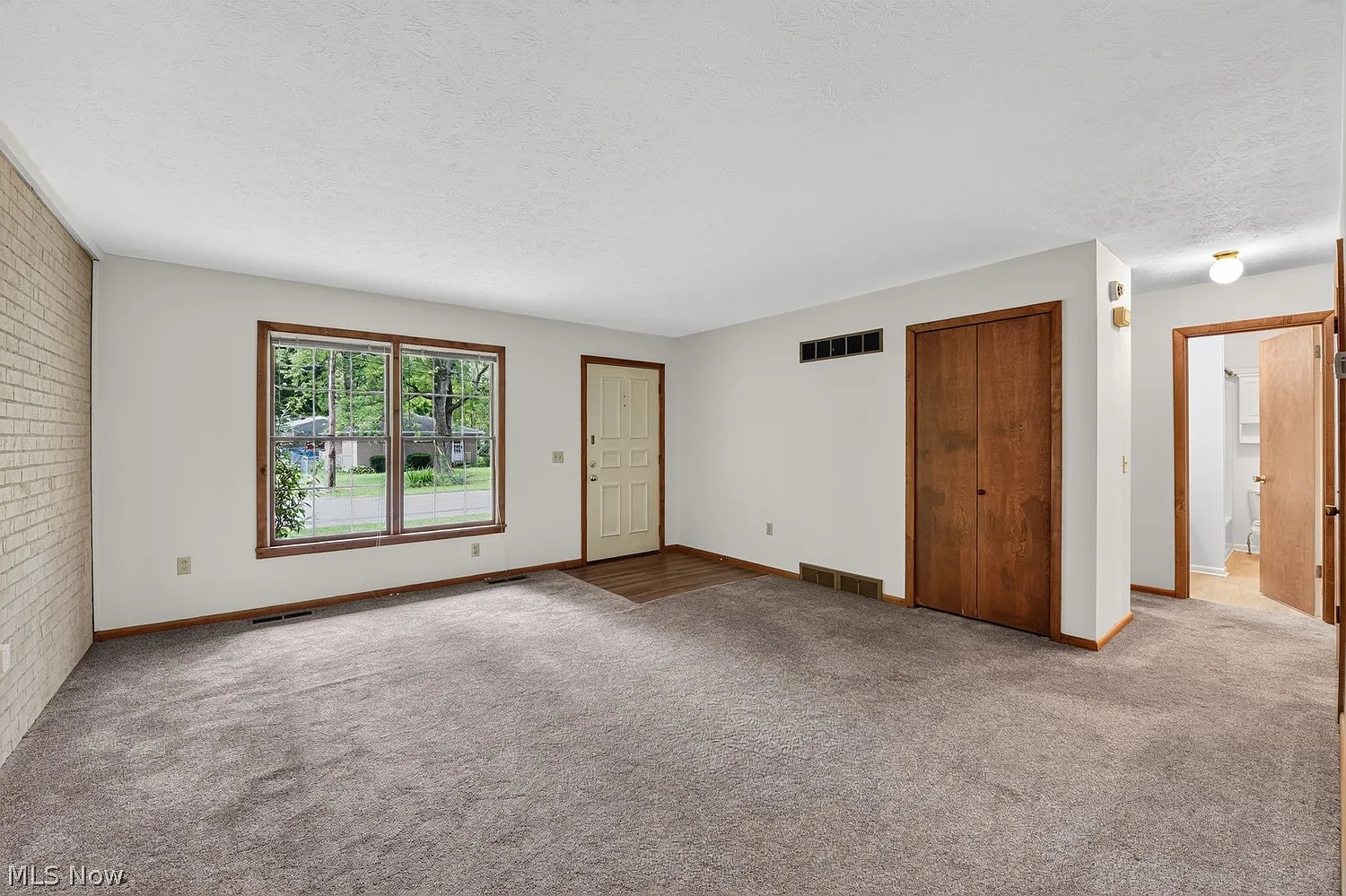 2 bed, 1.0 bath, 950 sqft, $1,200 — Photo 4