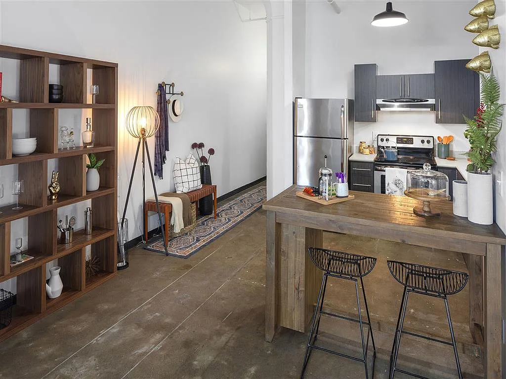 Honeyman Hardware Lofts — Photo 2
