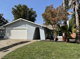 875 N Almond St, Dixon, CA 95620