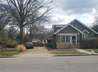 2413 W 47th Ter, Westwood, KS 66205
